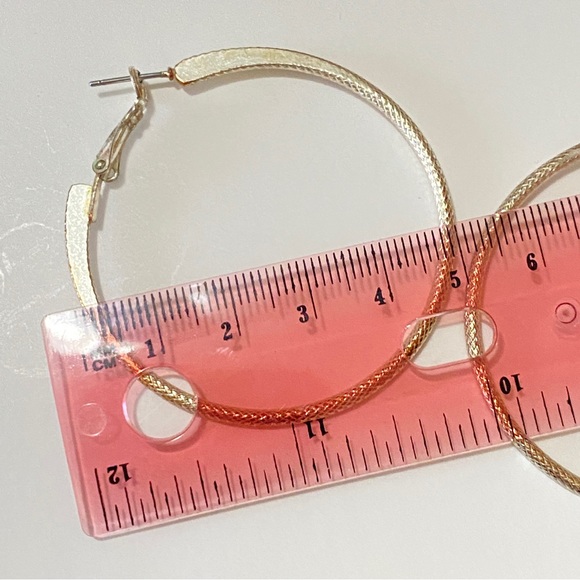 Vintage Silver-Tone Textured Hoop Earrings 45mm Latch Back - Picture 4 of 5